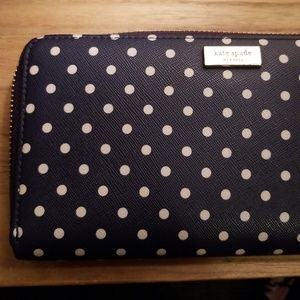 Kate Spade Leather Polka dot wallet